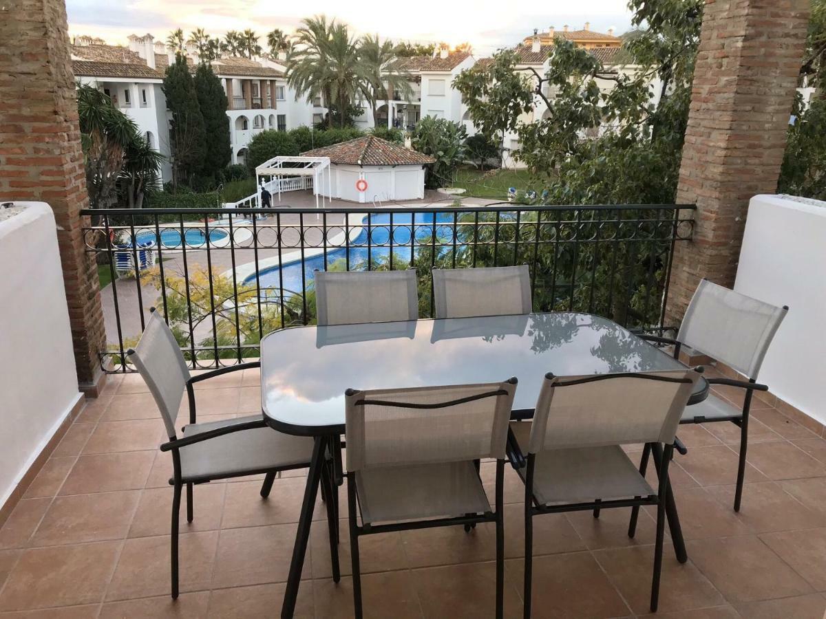 Marbella - Estepona Beach Frontline Apartment Buitenkant foto